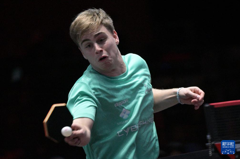 让他从众多 让他从众多