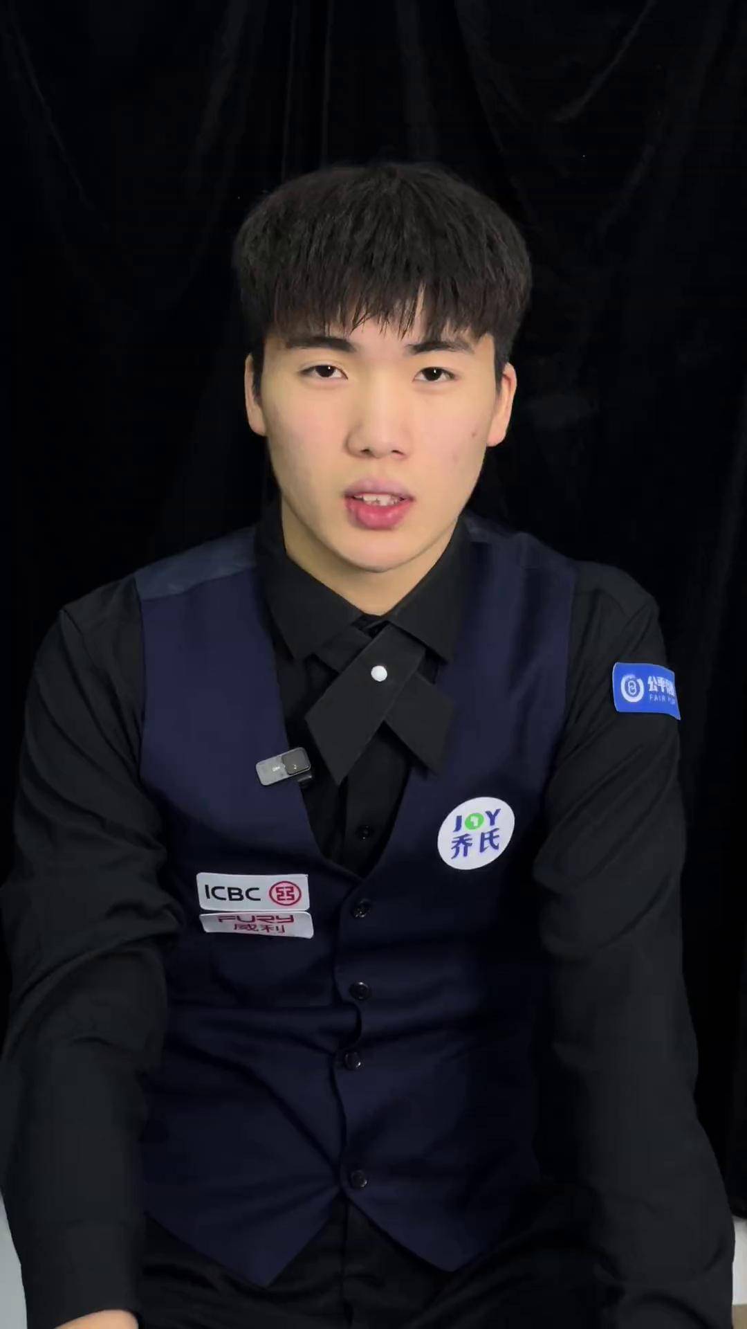 前11个月全国一般公共预算收入199010亿元.